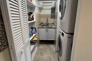 543 Hunter Cir, Kissimmee, FL 34758 - Photo 5