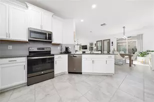 1359 Shinnecock Hills Dr, Davenport, FL 33896 - Photo 11