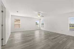 1073 Berkeley Dr, Kissimmee, FL 34744 - Photo 11