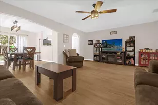 2738 Dodds Ln, Kissimmee, FL 34743 - Photo 5