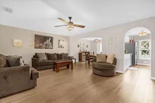 2738 Dodds Ln, Kissimmee, FL 34743 - Photo 7