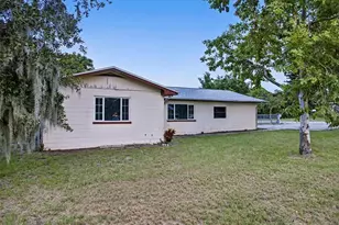 330 W 4th St, Frostproof, FL 33843 - Photo 3
