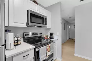 330 S Lancelot Ave, Orlando, FL 32835 - Photo 11