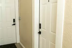 2906 W Chestnut St, Tampa, FL 33607 - Photo 13