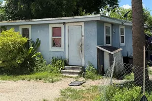 810 Person St, Kissimmee, FL 34741 - Photo 5