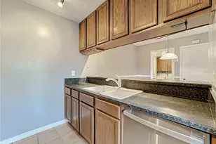 5252 Brook Ct, Orlando, FL 32811 - Photo 17