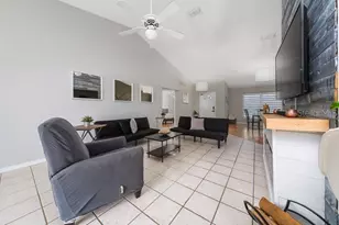 2805 Sweet Plum Ct, Kissimmee, FL 34747 - Photo 5