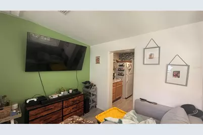 10530 Lake Drive, Seminole, FL 33772 - Photo 9