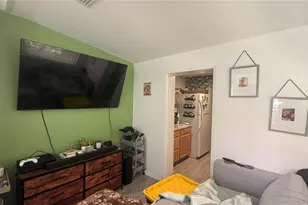 10530 Lake Dr, Seminole, FL 33772 - Photo 9