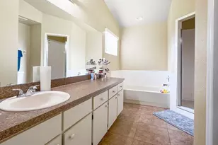 1352 Daniel Cove Dr, Winter Garden, FL 34787 - Photo 9