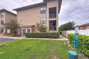 906 Charo Pkwy, Davenport, FL 33897 - Photo 13