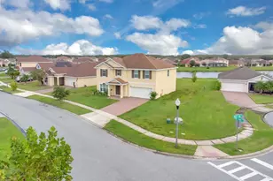 2437 Addison Creek Dr, Kissimmee, FL 34758 - Photo 3