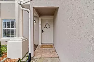 1638 Windsor Oak Ct, Kissimmee, FL 34744 - Photo 7