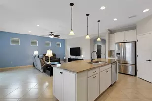 613 Cantabria Dr, Davenport, FL 33837 - Photo 15