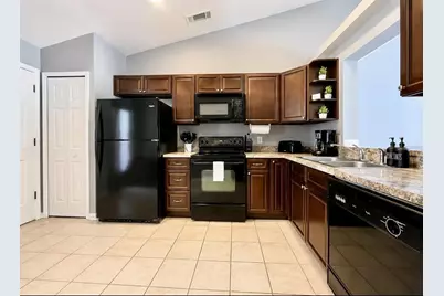 142 Glasgow Court, Davenport, FL 33897 - Photo 3