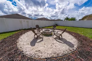 1663 Gentle Breeze Dr, Saint Cloud, FL 34771 - Photo 9