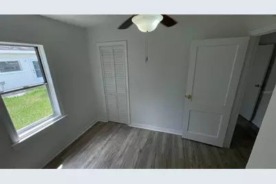 807 E Orchid Avenue, Tampa, FL 33612 - Photo 9