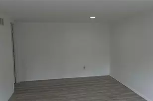 807 E Orchid Ave, Tampa, FL 33612 - Photo 13