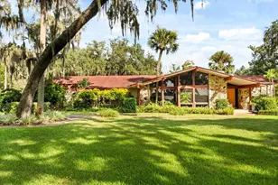 9565 Silver Lake Dr, Leesburg, FL 34788 - Photo 3