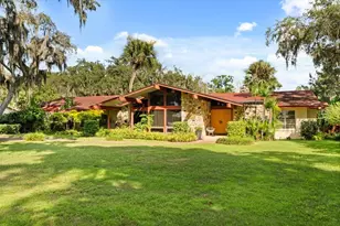 9565 Silver Lake Dr, Leesburg, FL 34788 - Photo 5