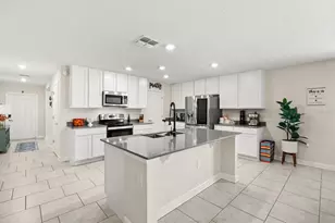 545 S Andrea Cir, Haines City, FL 33844 - Photo 9