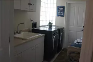 7407 Park Springs Cir, Orlando, FL 32835 - Photo 33