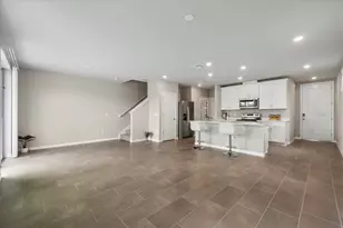 726 Legacy Dr, Davenport, FL 33896 - Photo 9