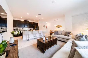 1002 Splash Shot Pl, Davenport, FL 33896 - Photo 9