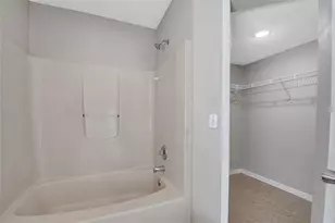 424 Royal Ridge Dr, Davenport, FL 33837 - Photo 17