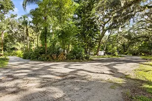 895 Nixon Ln, Port Orange, FL 32129 - Photo 11