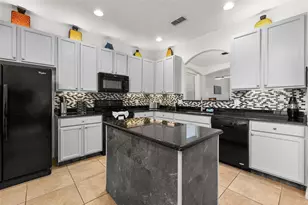 601 Orange Cosmos Blvd, Davenport, FL 33837 - Photo 17