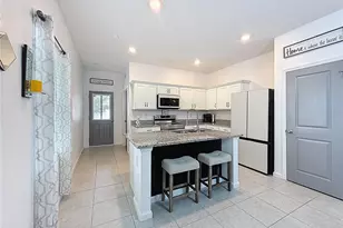 2030 Hemingway Cir, Groveland, FL 34736 - Photo 7