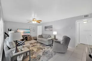 1024 Plantation Dr, Kissimmee, FL 34741 - Photo 3