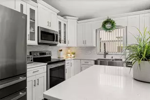 211 Lockbreeze Dr, Davenport, FL 33897 - Photo 13