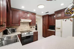 2025 Westfall Dr, Orlando, FL 32817 - Photo 13