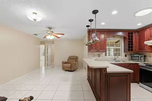 2025 Westfall Dr, Orlando, FL 32817 - Photo 19