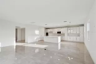 7237 Dilly Lake Ave, Groveland, FL 34736 - Photo 7