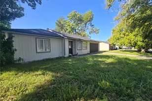 2753 Beckwith St, Deltona, FL 32738 - Photo 3