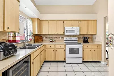 11215 Clayridge Drive, Tampa, FL 33635 - Photo 9