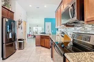 649 Meadow Pointe Dr, Haines City, FL 33844 - Photo 9