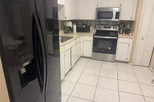 2406 Harbor Town Dr, Kissimmee, FL 34744 - Photo 5