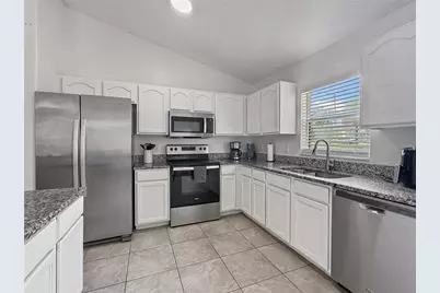 2512 Oneida Loop, Kissimmee, FL 34747 - Photo 13