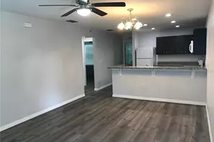 284 Gardner Ln, Kissimmee, FL 34743 - Photo 5