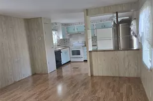 5562 Lansing Dr, Wildwood, FL 34785 - Photo 11