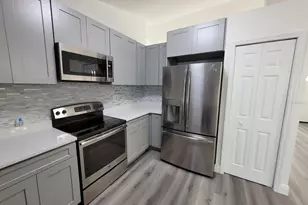 332 Cornwallis Ct, Kissimmee, FL 34758 - Photo 9