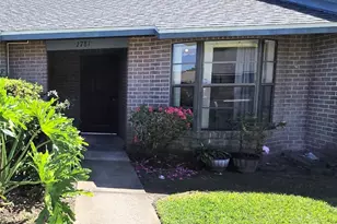 2781 King Oak Cir, Saint Cloud, FL 34769 - Photo 1