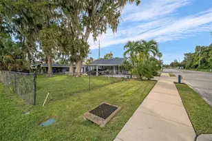 302 E Drury Ave, Kissimmee, FL 34744 - Photo 11