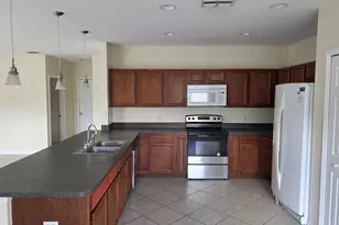 442 Mulberry Ct, Kissimmee, FL 34759 - Photo 3