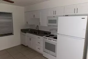 719 Michigan Ct, Saint Cloud, FL 34769 - Photo 9