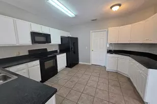 579 Kilimanjaro Dr, Kissimmee, FL 34758 - Photo 5